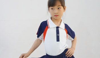 校服廠家：校服定做面料采購的重要性
